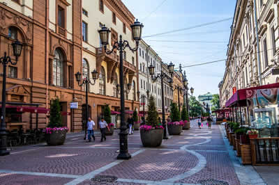 malaya-sadovaya-ulitsa-in-st-petersburg