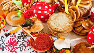 Travel to St Petersburg during the Pancake Festival