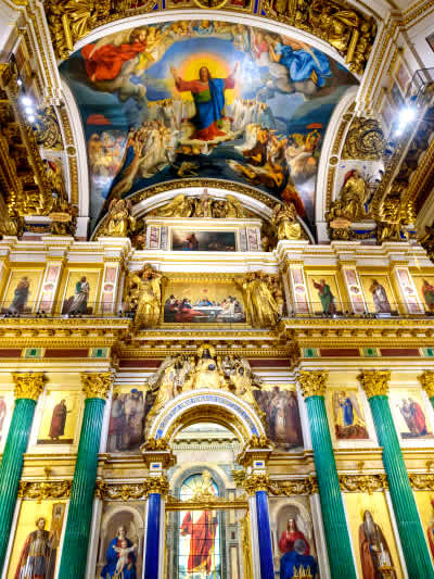 Russian Icons Explained: Meaning, History & Cultural Significance