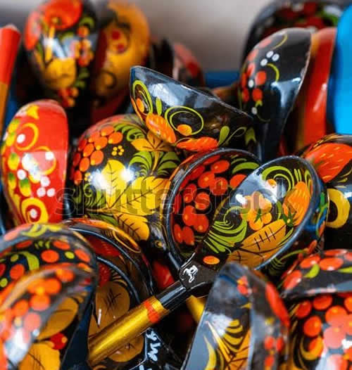 Russian Khokhloma: The Golden Folk Art Painted Without Gold